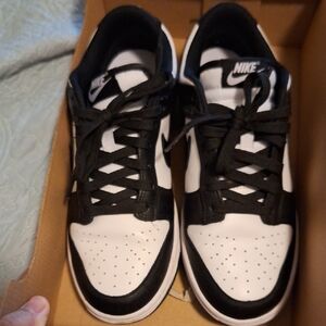 Nike womensBlack and White Sneakers